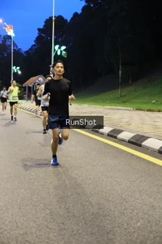 Runner Photo 4297314