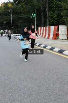 Runner Photo 4297315