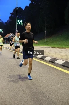 Runner Photo 4297333