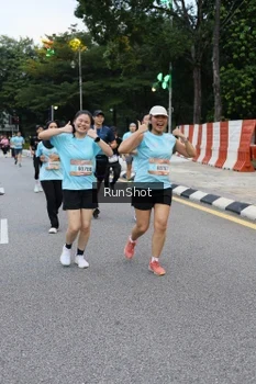 Runner Photo 4297378