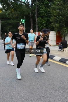 Runner Photo 4297404