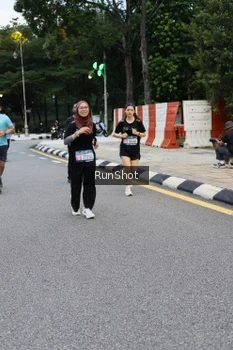 Runner Photo 4297435