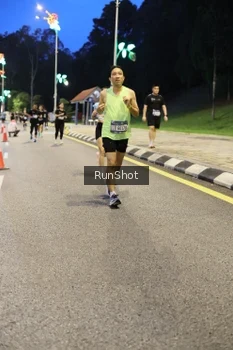 Runner Photo 4297495