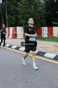 Runner Photo 4297570