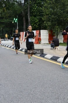 Runner Photo 4297591