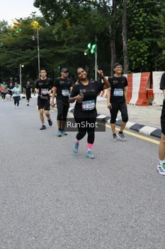 Runner Photo 4297598