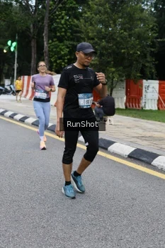 Runner Photo 4297620