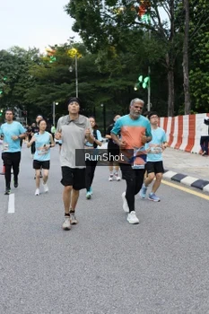 Runner Photo 4297654