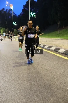 Runner Photo 4297675