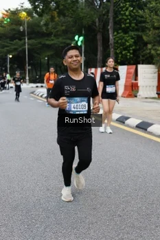 Runner Photo 4297700