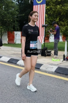 Runner Photo 4297704
