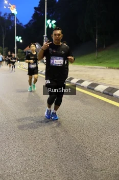 Runner Photo 4297711