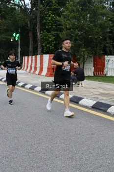 Runner Photo 4297866