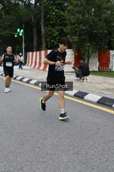 Runner Photo 4297876