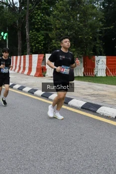 Runner Photo 4297877