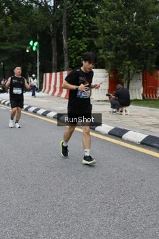 Runner Photo 4297879