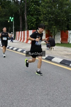Runner Photo 4297884