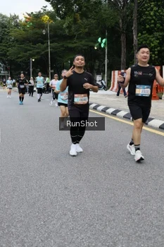 Runner Photo 4297899
