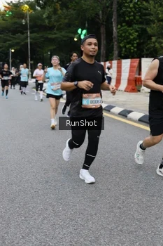Runner Photo 4297900