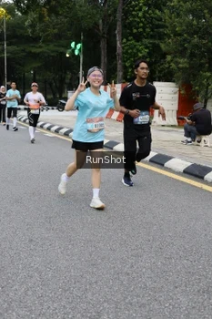 Runner Photo 4297911