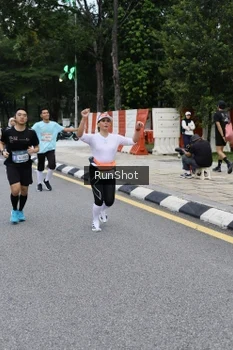 Runner Photo 4297916