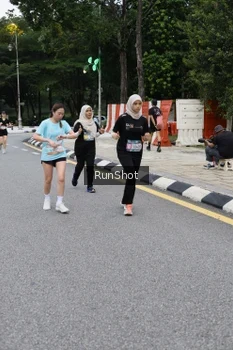Runner Photo 4297950