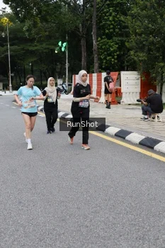 Runner Photo 4297955