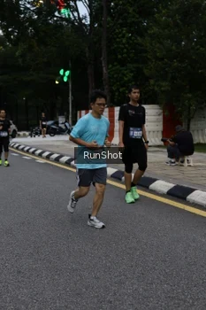 Runner Photo 4298015