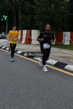 Runner Photo 4298035