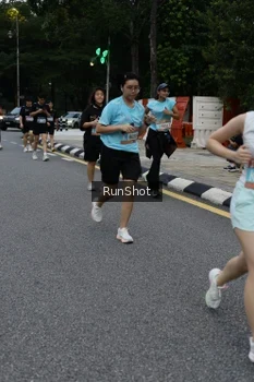 Runner Photo 4298043