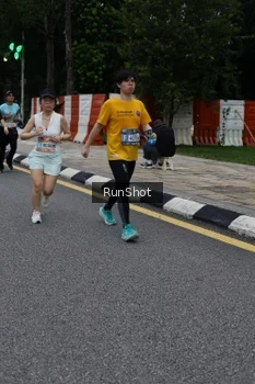 Runner Photo 4298050