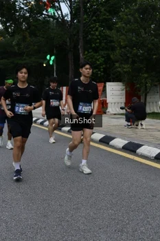 Runner Photo 4298066