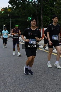 Runner Photo 4298076