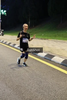 Runner Photo 4298078