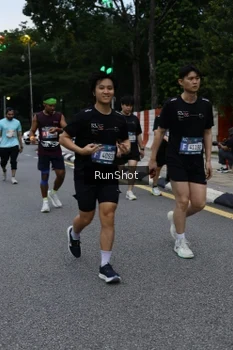 Runner Photo 4298079