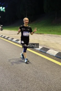 Runner Photo 4298117