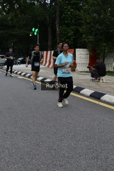 Runner Photo 4298144