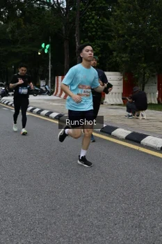 Runner Photo 4298146