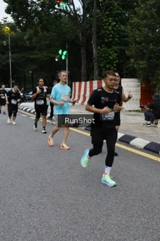 Runner Photo 4298193