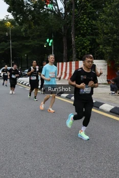 Runner Photo 4298197