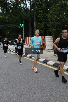 Runner Photo 4298205