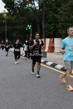 Runner Photo 4298218