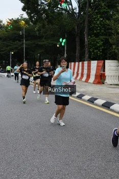 Runner Photo 4298248