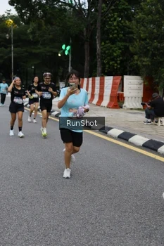 Runner Photo 4298257