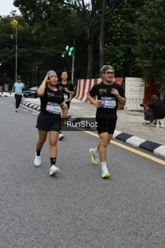 Runner Photo 4298278