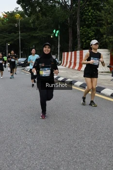Runner Photo 4298324