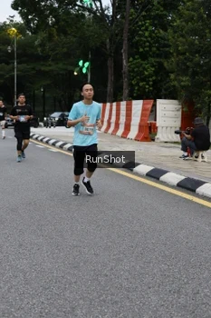 Runner Photo 4298339