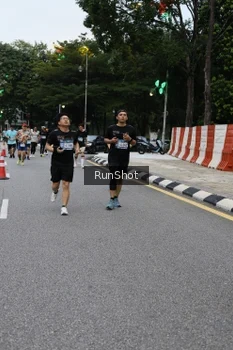 Runner Photo 4298342