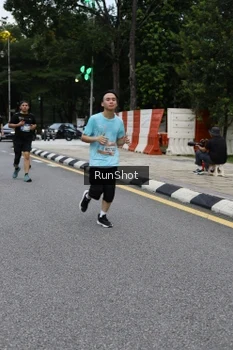 Runner Photo 4298344