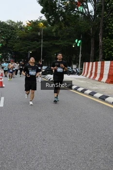 Runner Photo 4298346